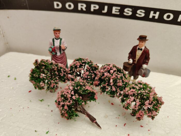 IMG20220508123322 Foto 9 Struikjes Groen/ Rose - Afbeelding 1