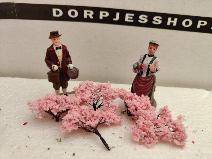 IMG20220508124344 Foto 10 Struikje Fel Rose - Afbeelding 1