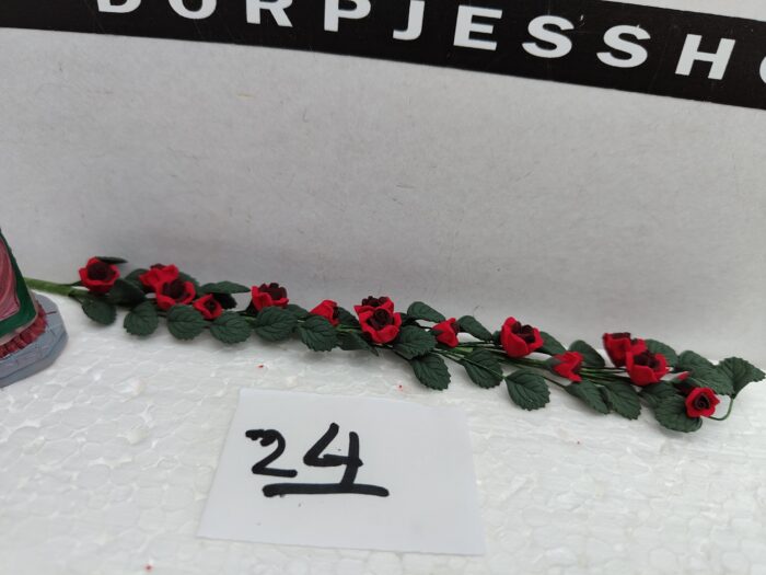 Foto 24 Streng Rode rozen - Afbeelding 2