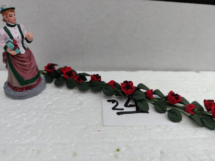 IMG20220528184729 Foto 24 Streng Rode rozen - Afbeelding 1