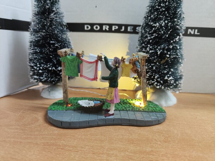 Intratuin Maartje hangt de was op - Afbeelding 2