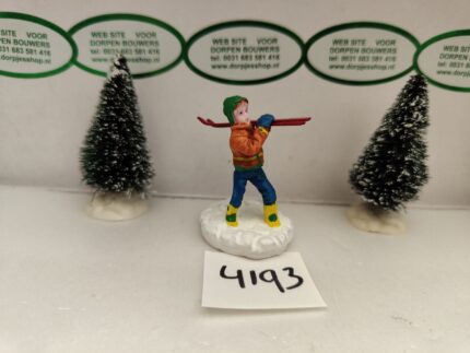 Foto 4193 Lemax Toting Skis