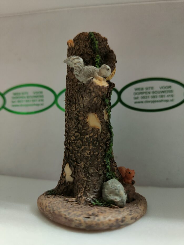 Owl in old tree - Afbeelding 3