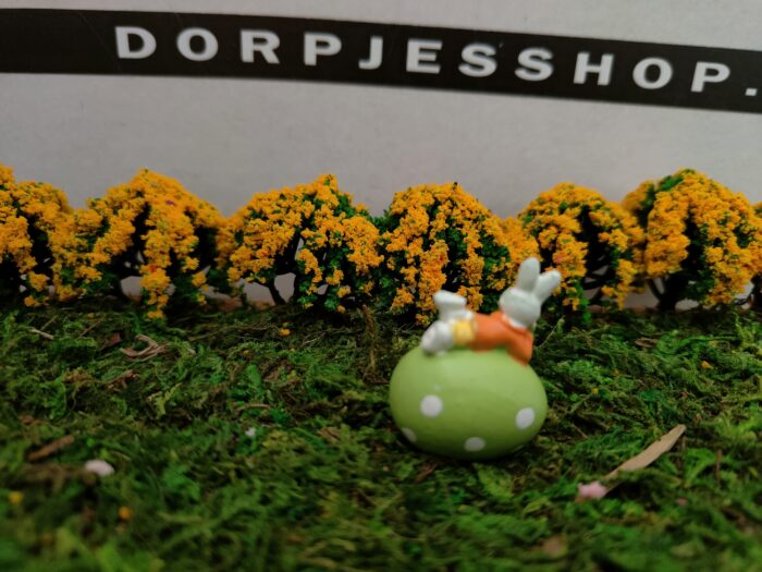 Konijn liggend op ei - Afbeelding 3