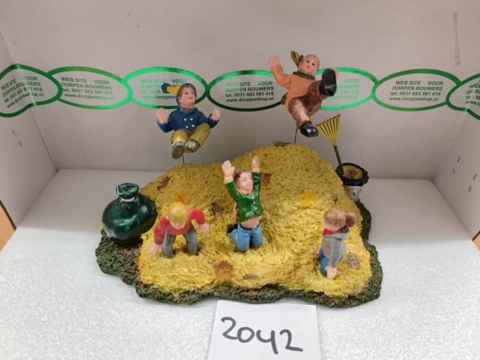 IMG20230502133618 Leafpile Frolic - Afbeelding 1