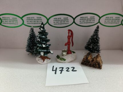 Foto 4722 Water pump, Tree and Firewood