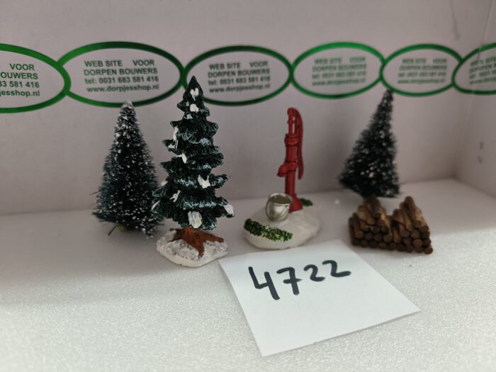 Foto 4722 Water pump, Tree and Firewood - Afbeelding 2