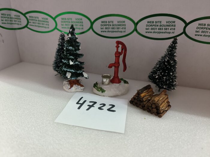 Foto 4722 Water pump, Tree and Firewood - Afbeelding 3