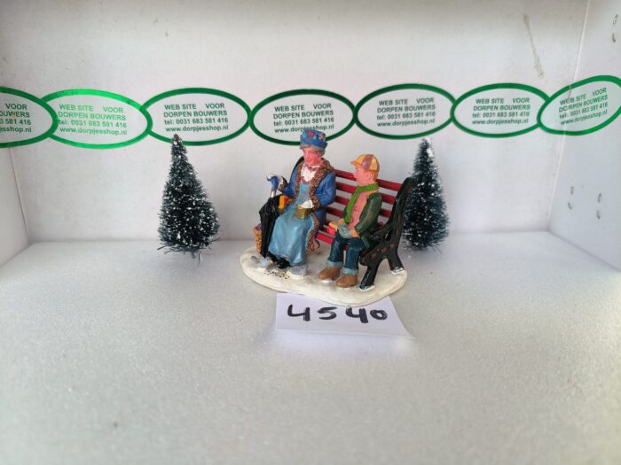 Foto 4540 Feeding The Birds - Afbeelding 2