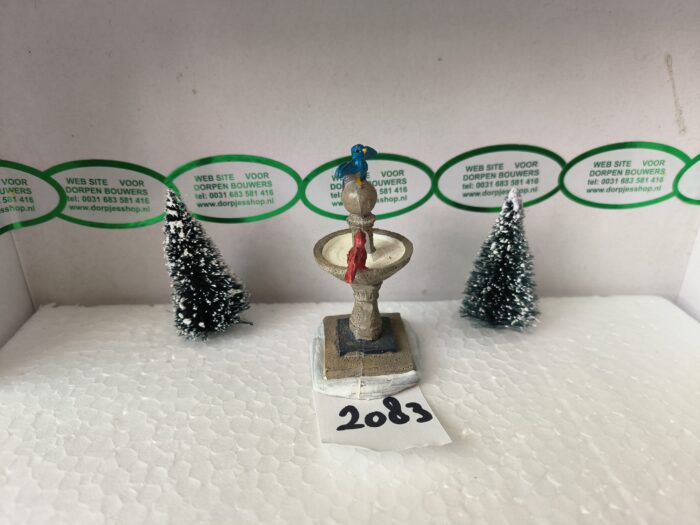 Foto 2083/6 Village Birdbath - Afbeelding 2