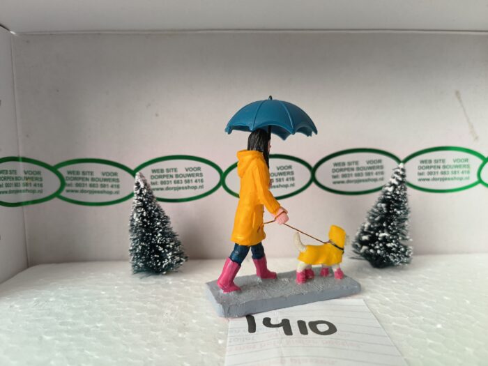 Foto 1410/13 Walking in the rain - Afbeelding 2