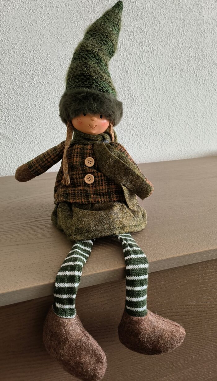 Meisje zittend groen - Afbeelding 2