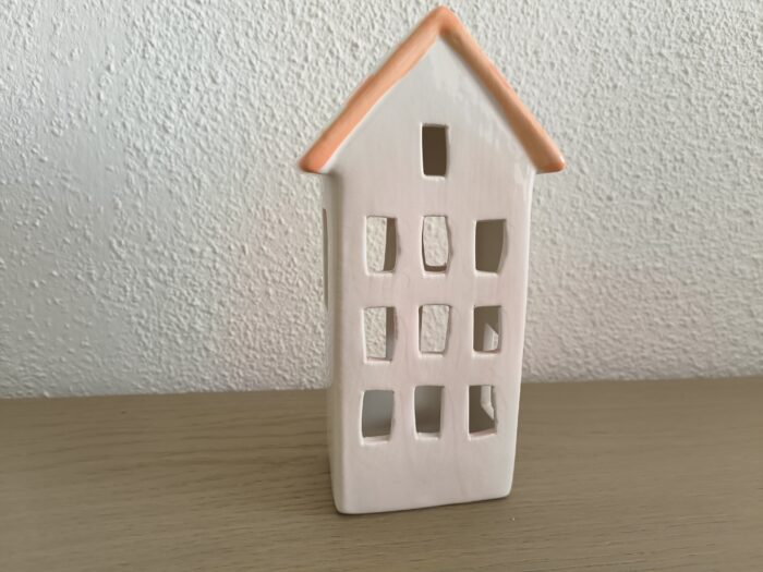 IMG20240302153213 Huis orange - Afbeelding 2