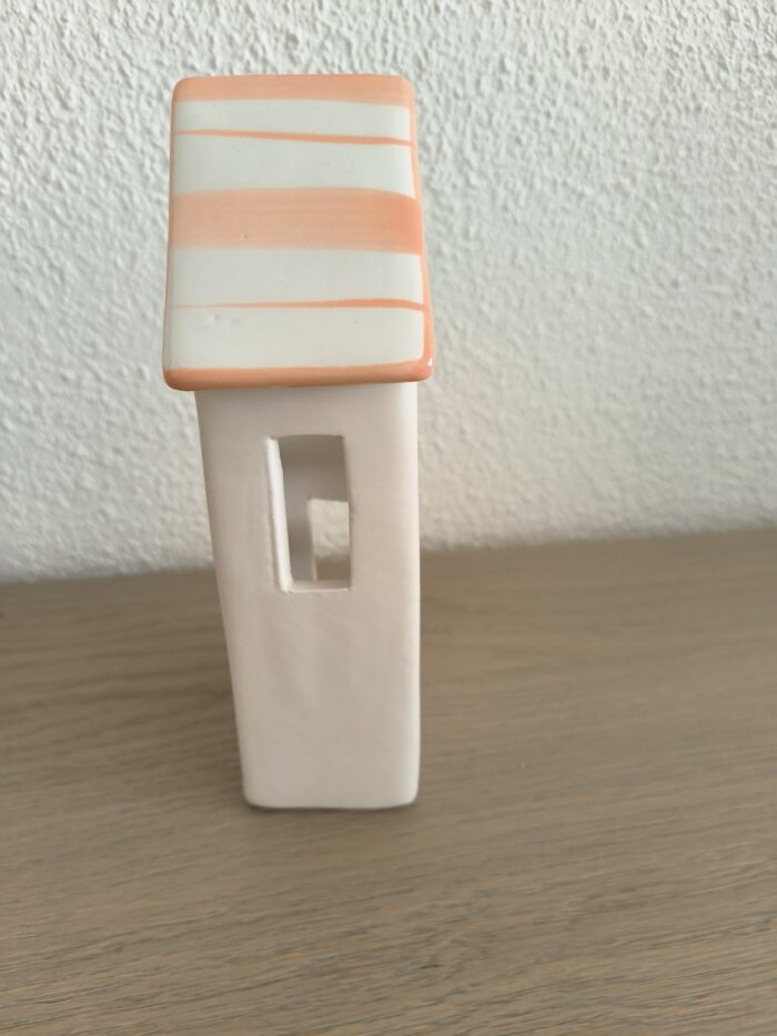 IMG20240302153219 Huis orange - Afbeelding 3