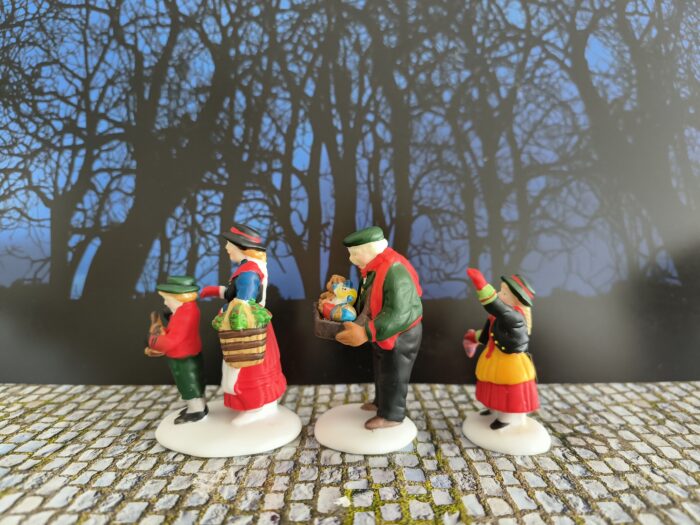 56162-3 The Toy Peddler - Afbeelding 2