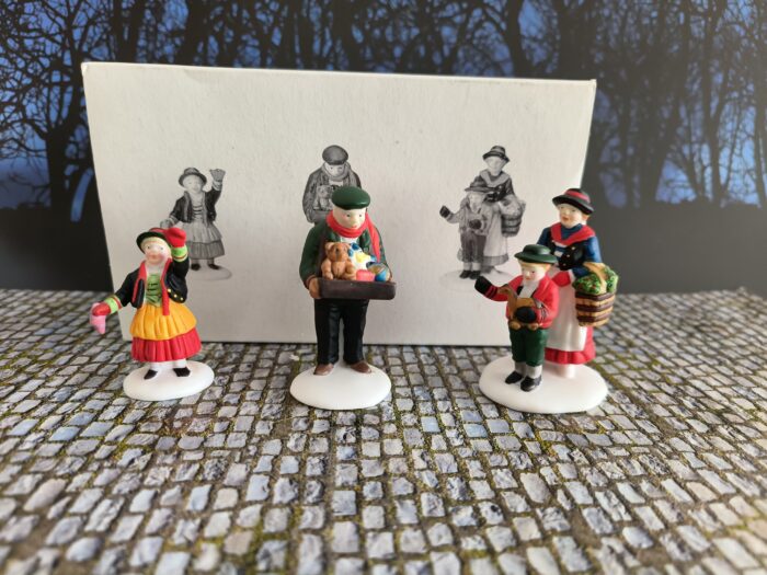 56162 €41.95 The Toy Peddler - Afbeelding 5