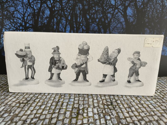 56369 €39.95 Early Rising Elves - Afbeelding 4
