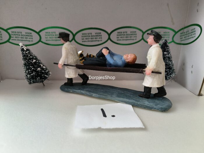 oplus_131074 Gevallen schaatser op brancard - Afbeelding 3