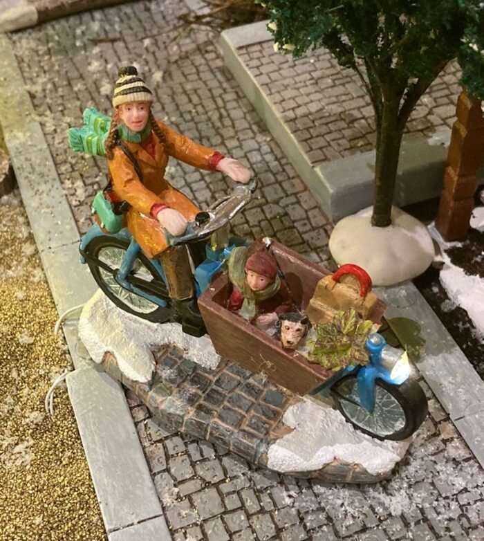 Mom on her cargo bike - Afbeelding 2