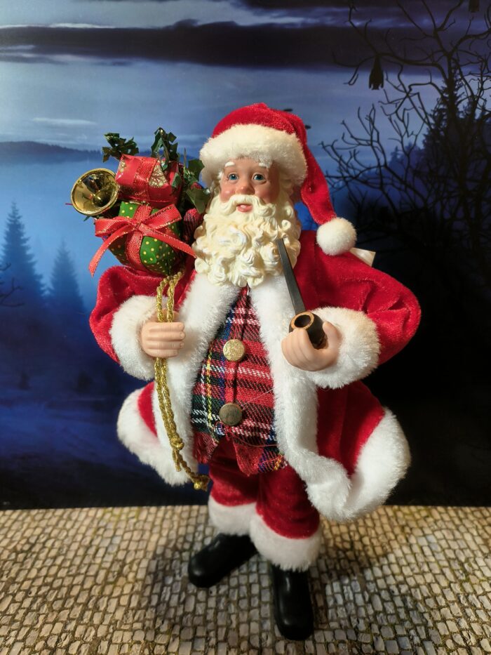 IMG20241202205325 12: Kerstman met pijp - Afbeelding 1