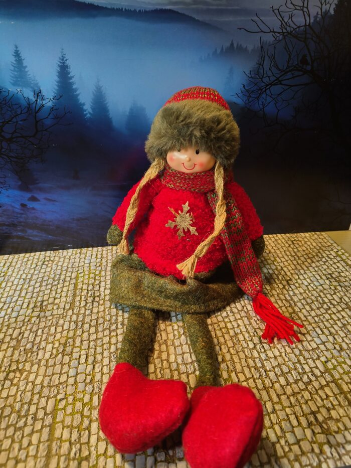 IMG20241215215208 Meisje Rood Zittend - Afbeelding 1