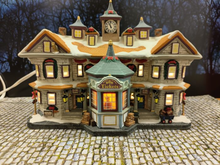 Bridbury Train Station - Afbeelding 2