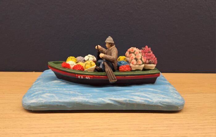 Man in Boat with Flowers - Afbeelding 2