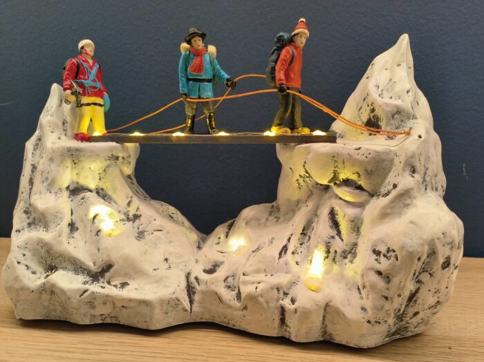 Hikers Across Ravine - Afbeelding 4