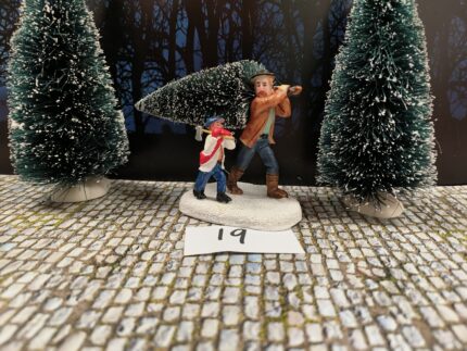 Intratuin Foto 19 Vader en kind met kerstboom