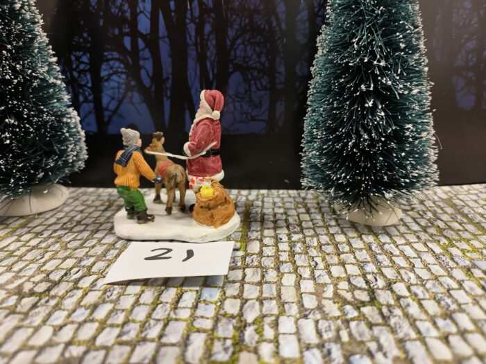 Intratuin Foto 21 Kerstman met hert en kinderen - Afbeelding 3