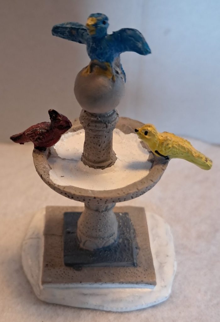 713 Village birdbath - Afbeelding 1