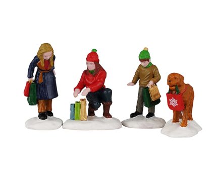 Festive Holiday Shoppers,Set Of 4.