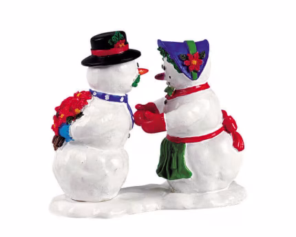 Lemax Kissing Snowcouple.*