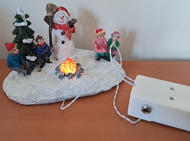 X-Mas Cozy Around The Fire.*