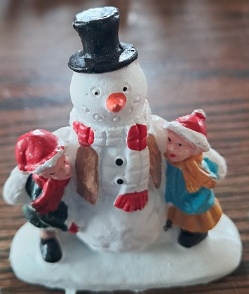 X-Mas Cozy Snowman.*