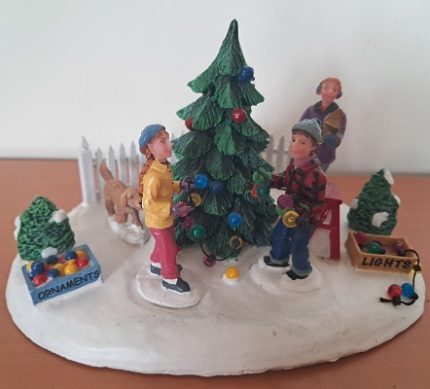 Lemax Decorating Front Yard Tree.*