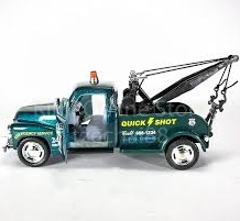 E&R 1953 Chevrolet 3100 Wrecker Green.*