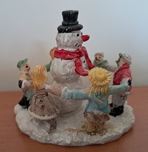 X-Mas Ring Around Snowman.*