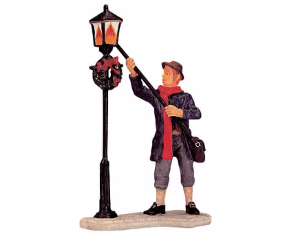 Lemax Lamplighter.*