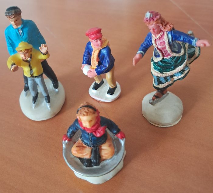 A101 Lemax Figuurtjes ,set of 4. A101.* - Afbeelding 1