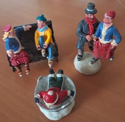 Lemax Figuurtjes,set of 3. C103
